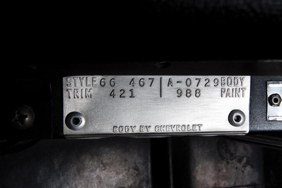  Chevrolet Corvette 427/425 Roadster 1966 года  (фото 3 из 25)